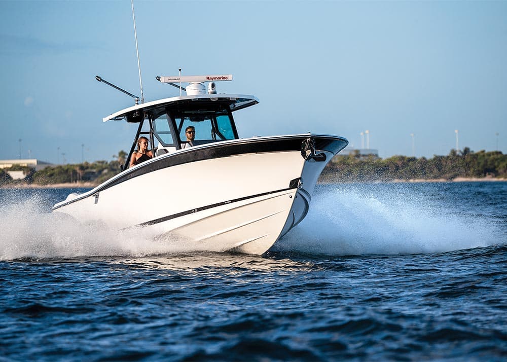 Blackfin 332 CC 2019 Boat Buyers Guide Sport Fishing Mag