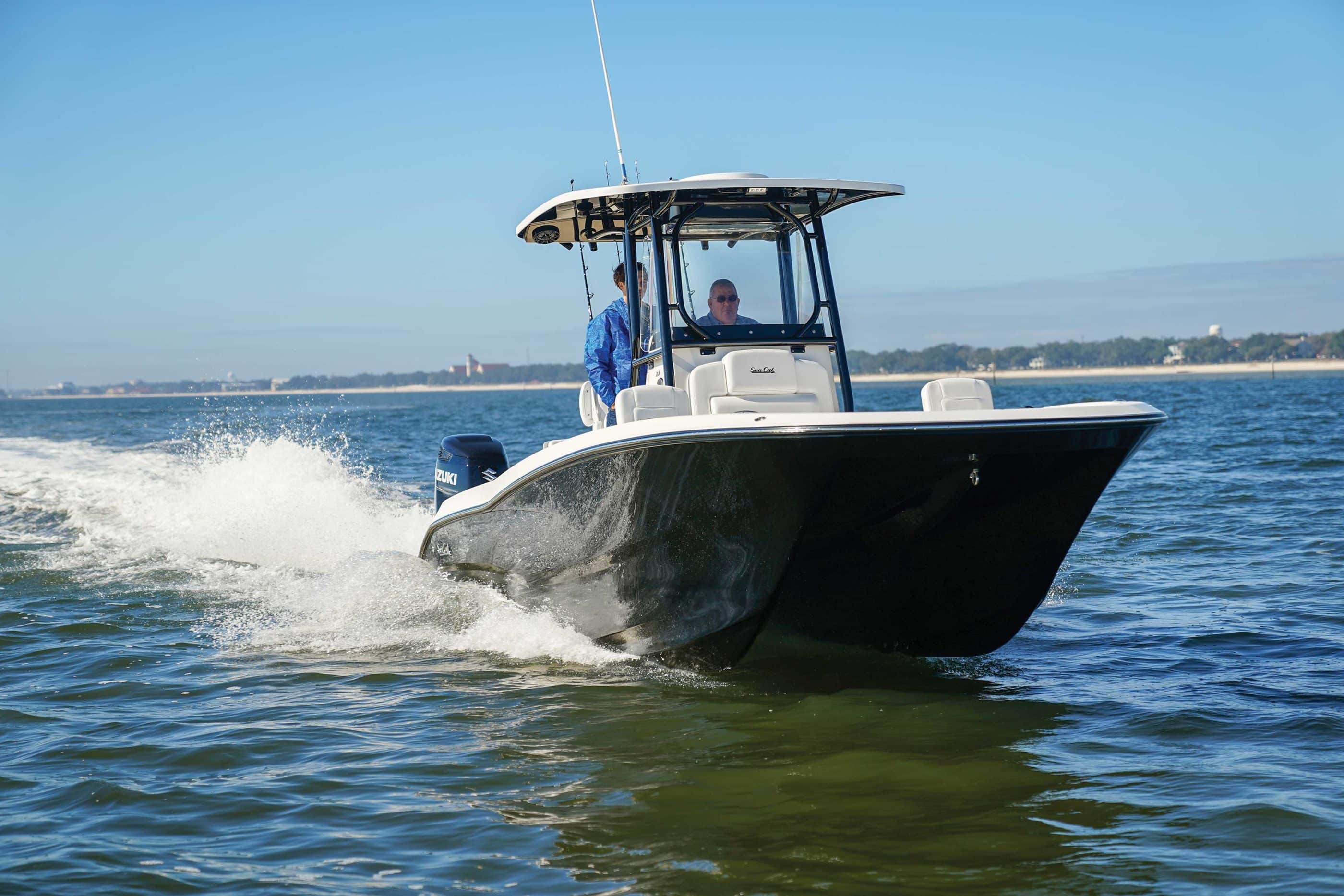 Sea Cat 260 Hybrid: 2021 Boat Buyers Guide