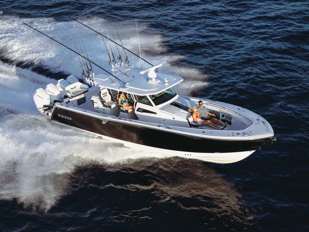 Blackfin 400CC offshore