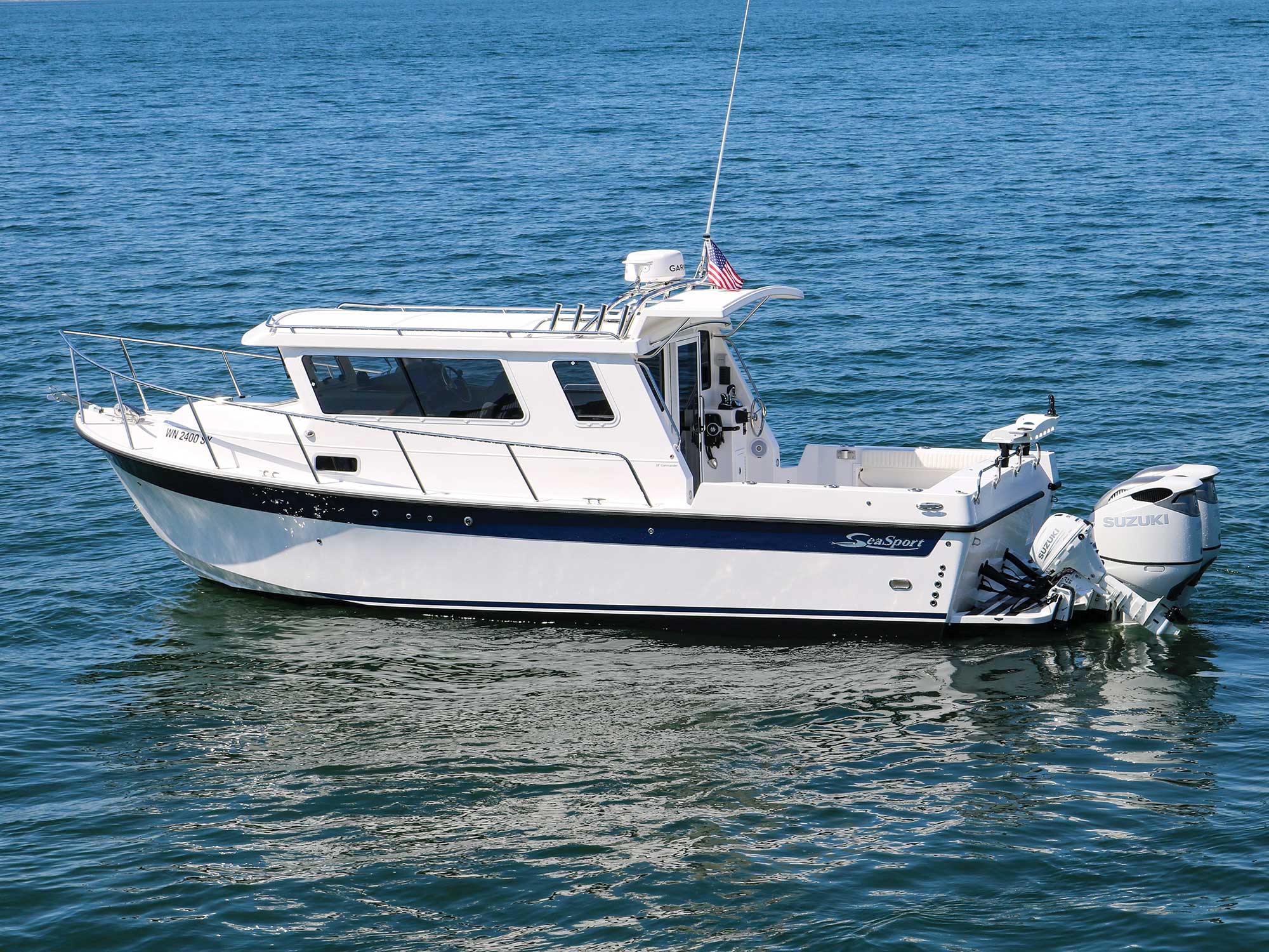 Sea Sport Commander 2800: 2025 Boat Buyers Guide 