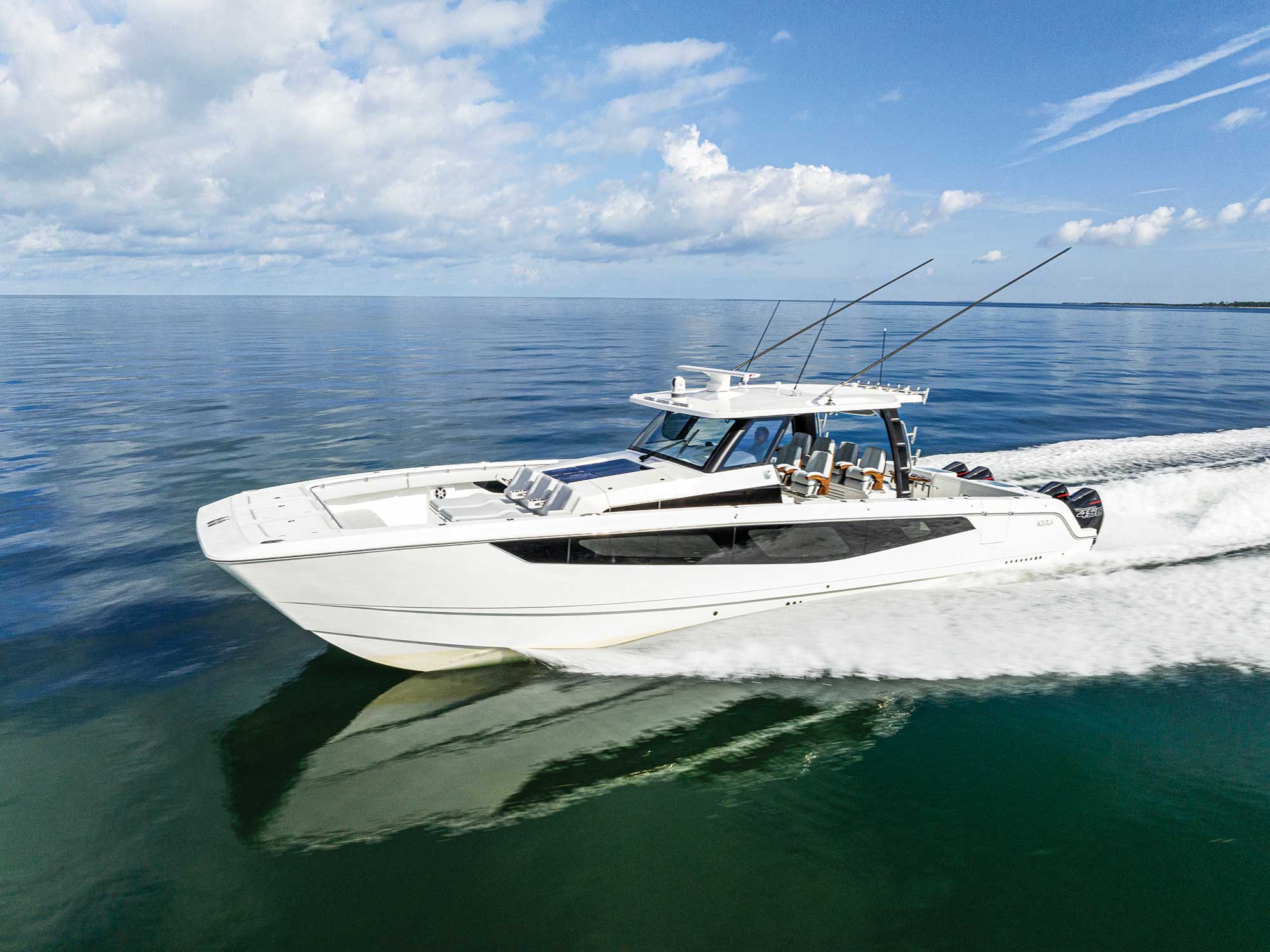 Aquila 47 Molokai cruising smoothly