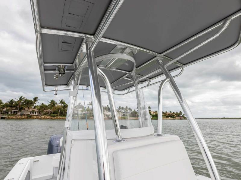 Contender 25T: 2026 Boat Buyers Guide