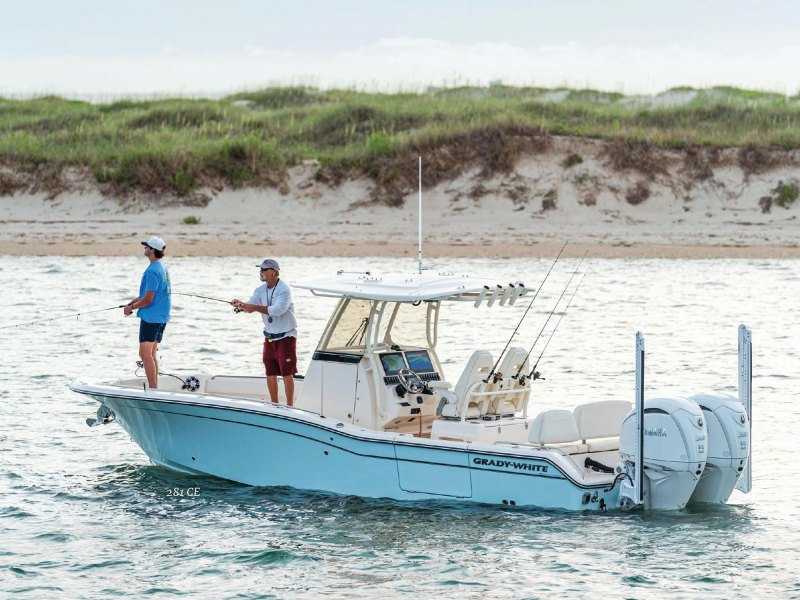 Grady-White 281CE fishing inshore
